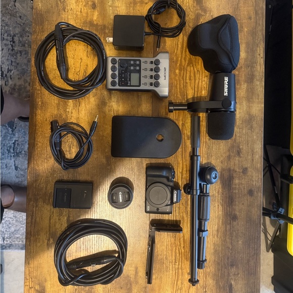 Canon m50+Shure Black Microphone Kit with Accessories